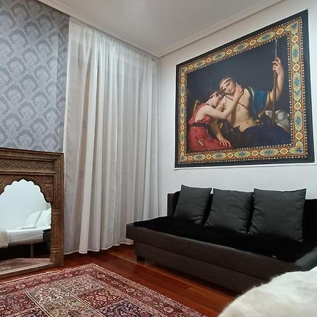 Appartamento Orient Madrid Esterno foto