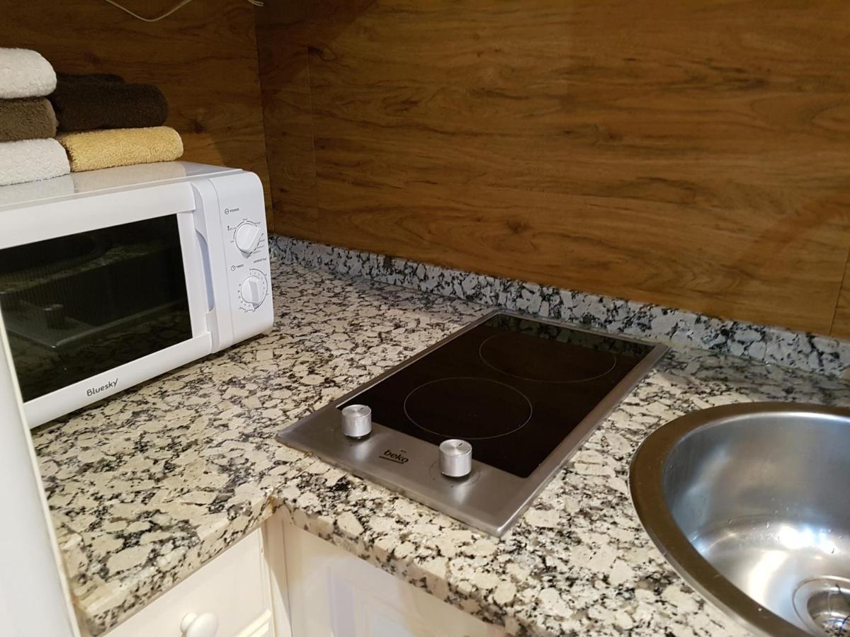 Appartamento Orient Madrid Esterno foto