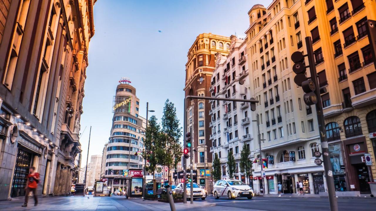 Appartamento Orient Madrid Esterno foto