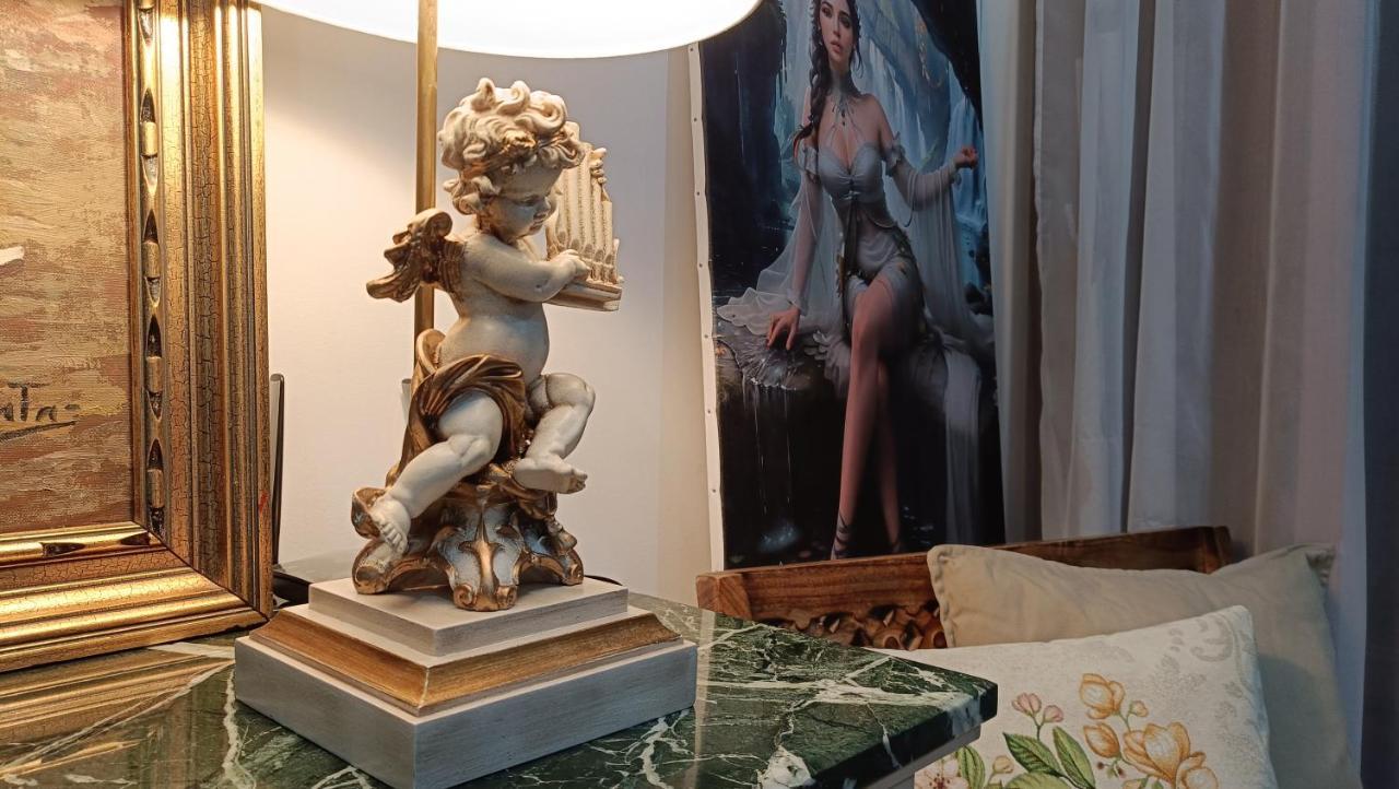Appartamento Orient Madrid Esterno foto