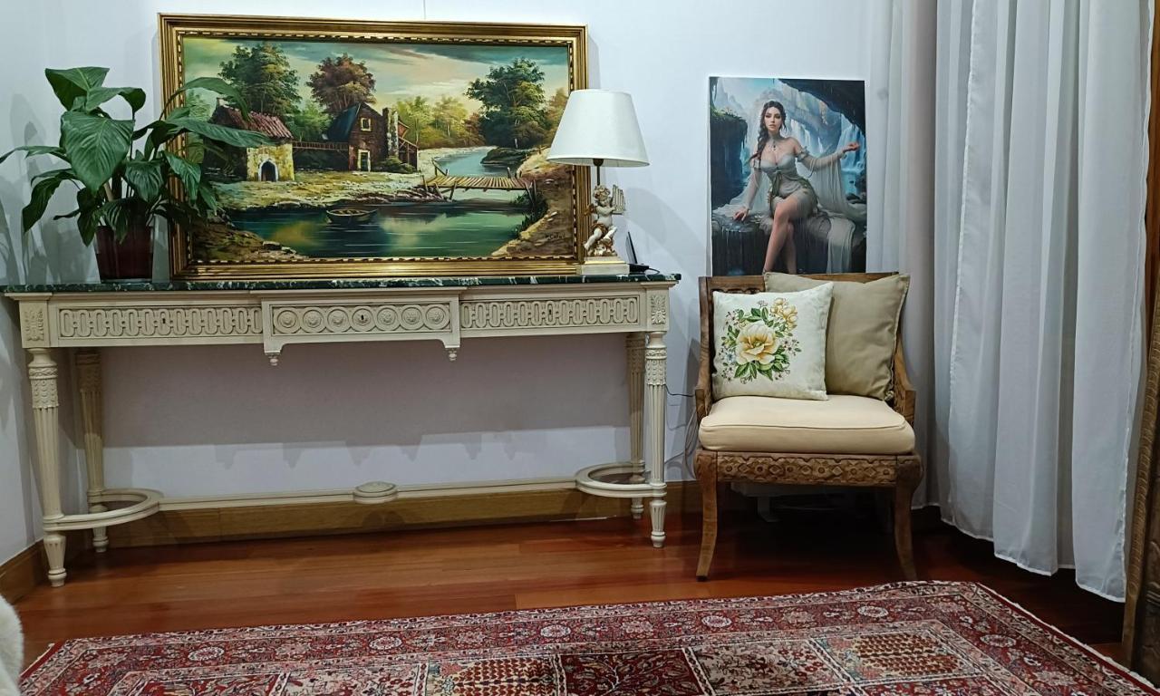 Appartamento Orient Madrid Esterno foto