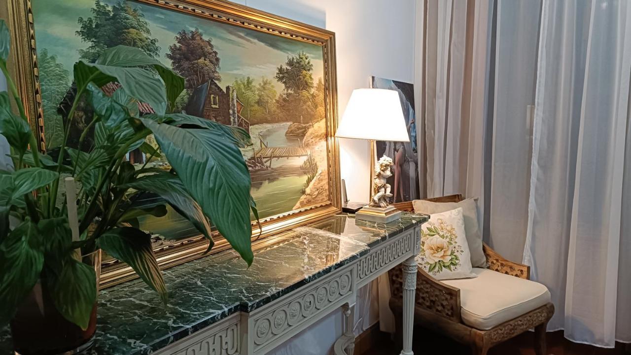 Appartamento Orient Madrid Esterno foto
