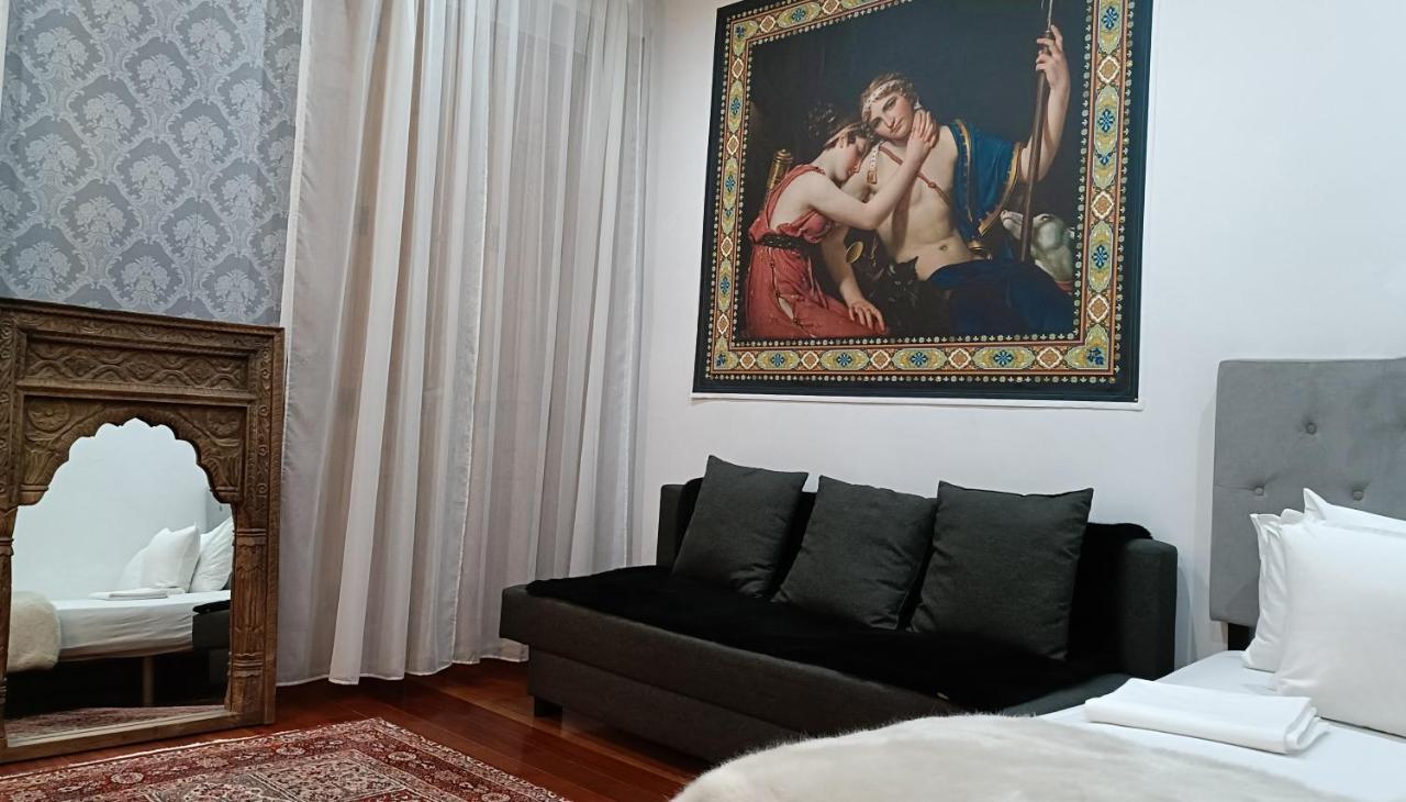 Appartamento Orient Madrid Esterno foto